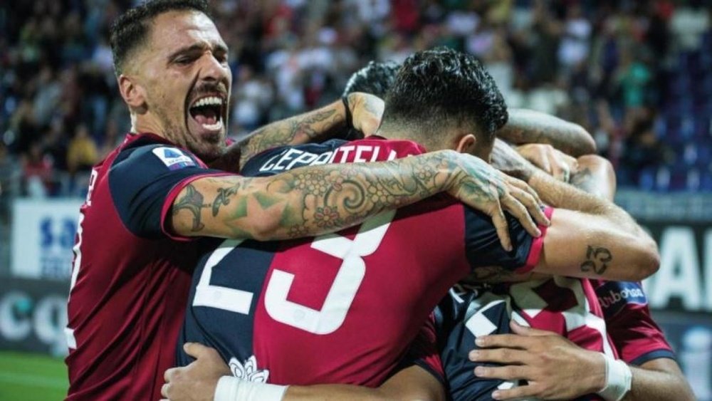El 'Cholito' muestra el camino. CagliariCalcio