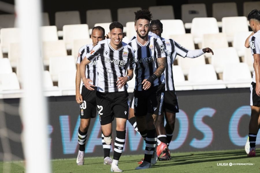 El Cartagena le ganó al Racing de forma sorprendente. LaLiga