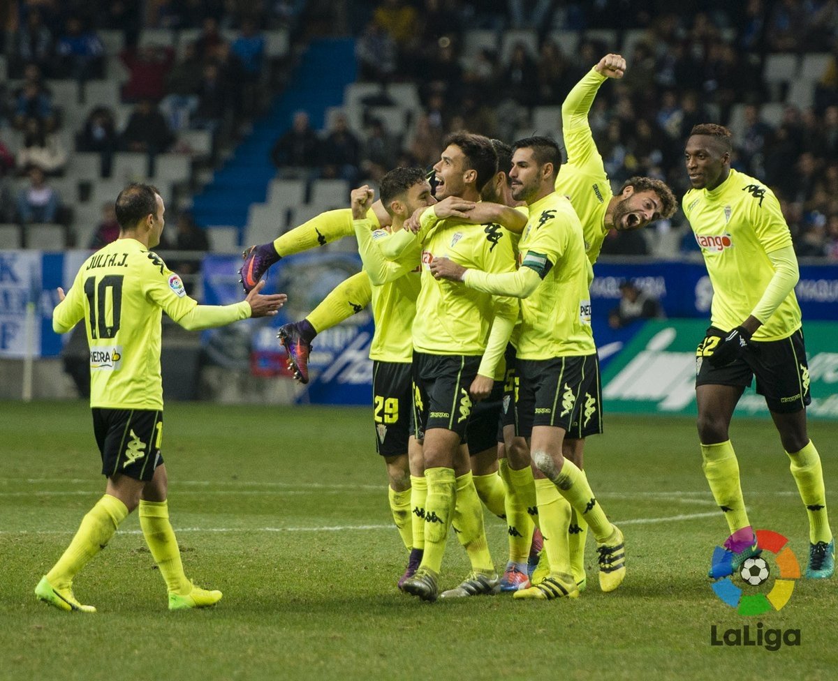 Los jugadores del Córdoba celebran un tanto en Segunda División. LaLiga