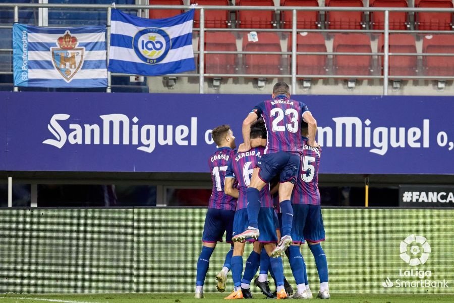 Leschuk se vistió de Puyol para darle la victoria al Eibar