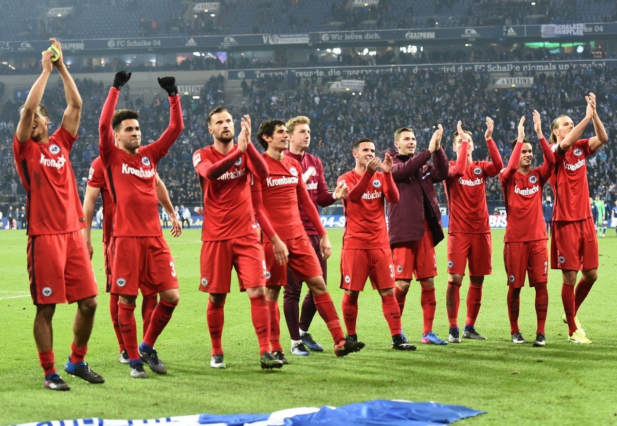 El Eintracht conquista el pódium alemán a costa del Schalke