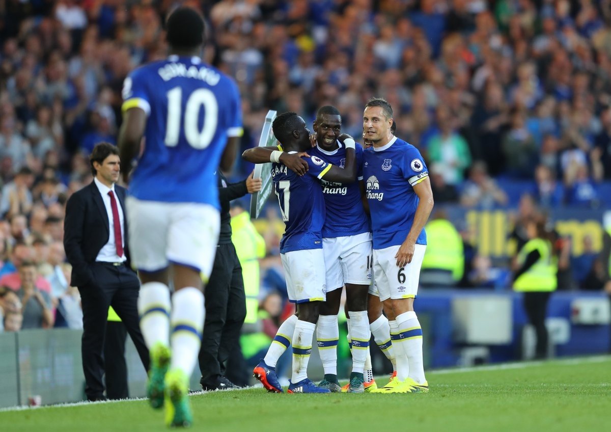 Los jugadores del Everton celebran uno de los goles ante el Middlesbrough. Everton