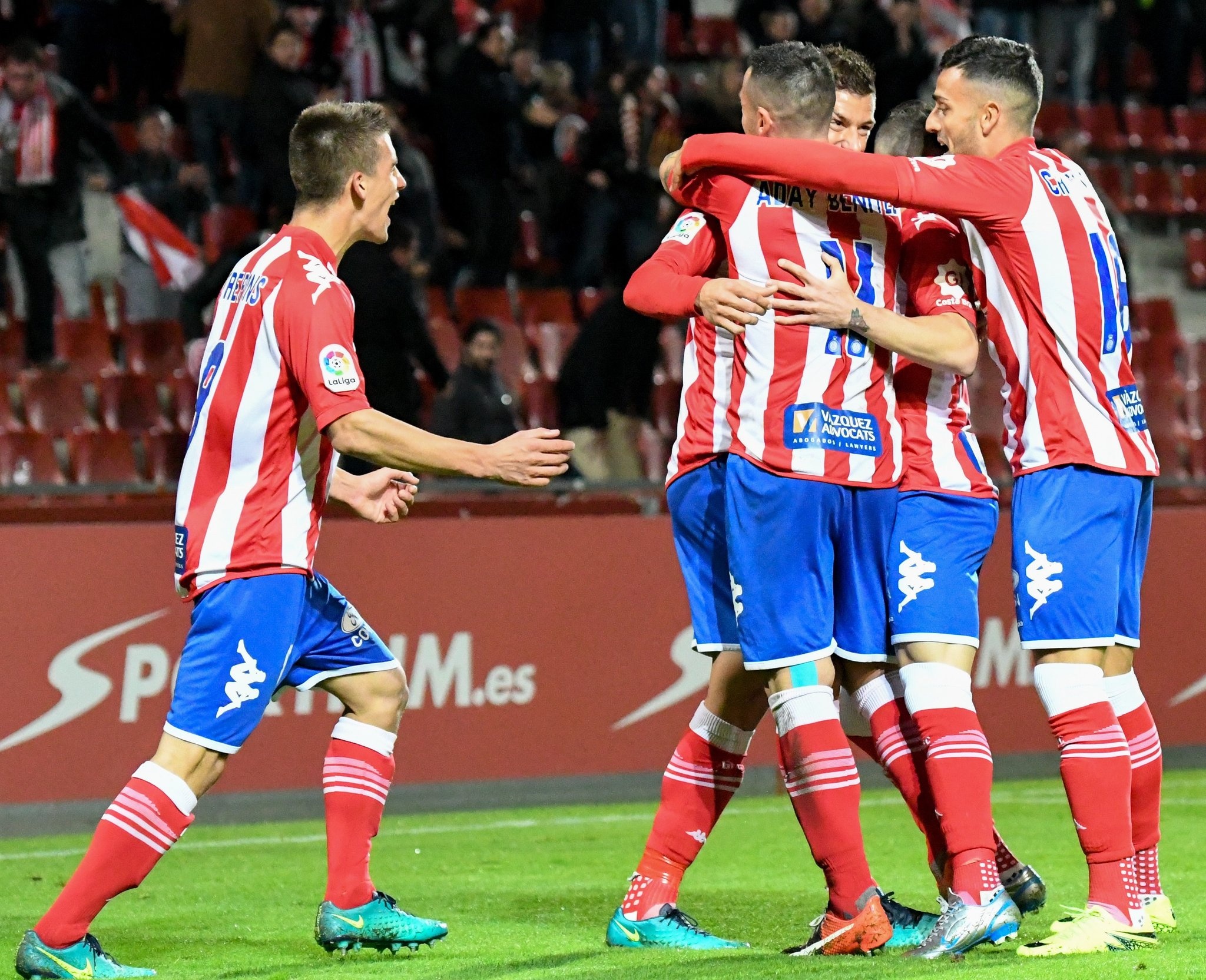 Los jugadores del Girona, celebrando un gol del conjunto gerundense. GironaFC