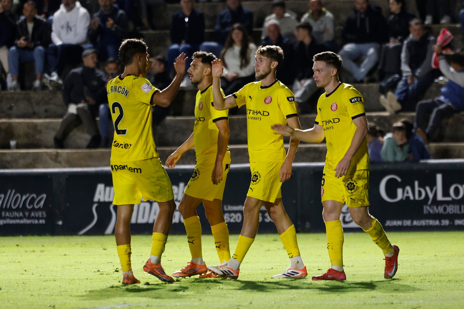 El Girona avanzó a la siguiente ronda de la Copa del Rey tras superar al humilde Constància por un ajustado 2-3. El equipo de Tercera Federación plantó cara y forzó la prórroga, aunque los gerundenses consiguieron evitar el batacazo.