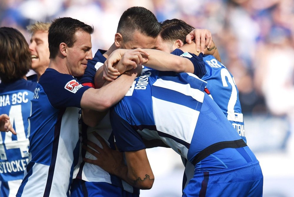 El Hertha se impuso al Augsburgo por 2-0 con los goles de Brooks y Stocker. HerthaBSC