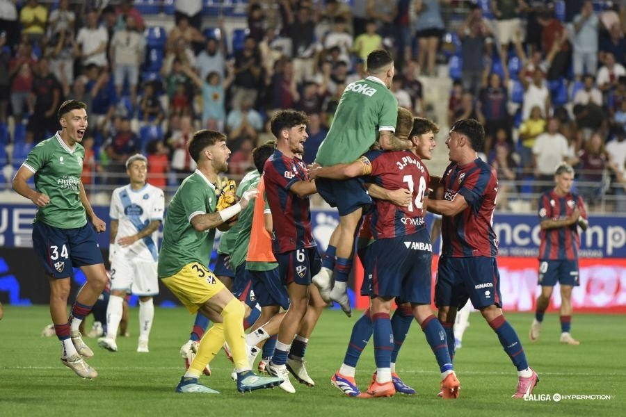 Blasco juega su tercera temporada en el Huesca. LaLiga