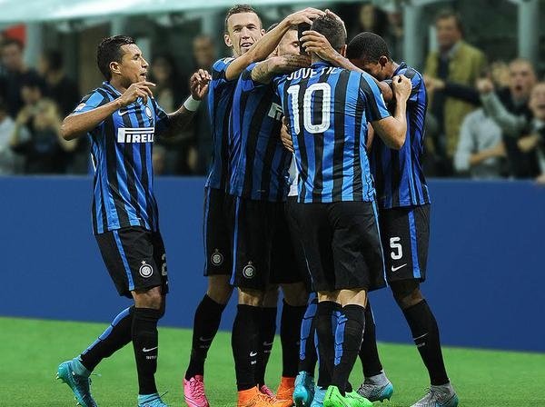 Los jugadores del Inter celebran un tanto. Inter