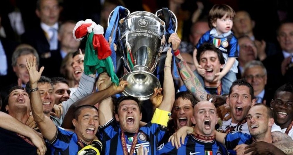 Six champions d'Europe 2010 avec l'Inter seront à San Siro contre Benfica. EFE