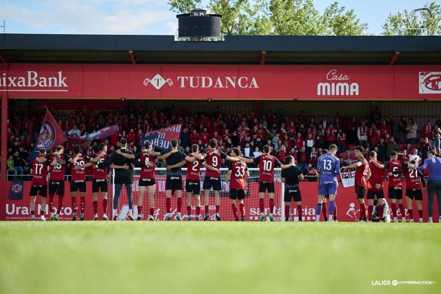 El Mirandés sigue soñando con subir por la vía rápida