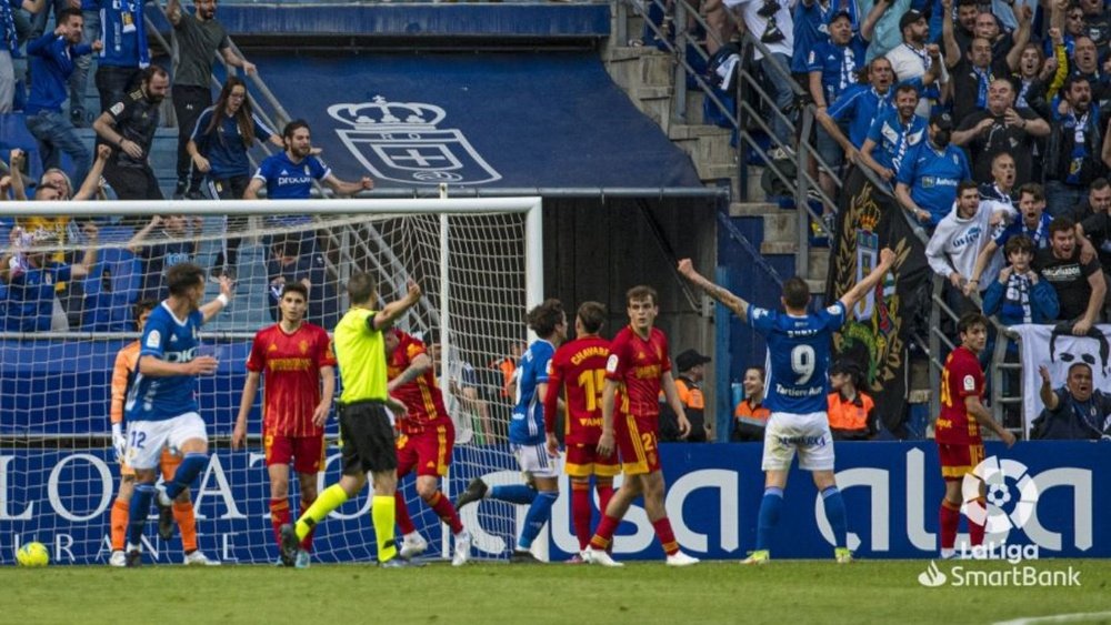 El Oviedo y el Zaragoza empataron a tres. LaLiga