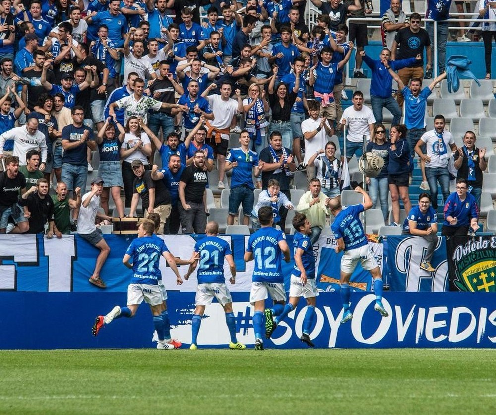 El Oviedo promociona la venta de entradas para el derbi. LaLiga