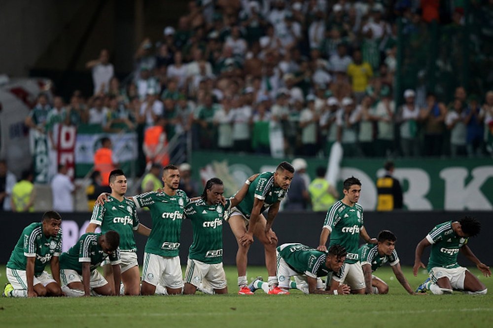 Los jugadores del Palmeiras en una tanda de penaltis.