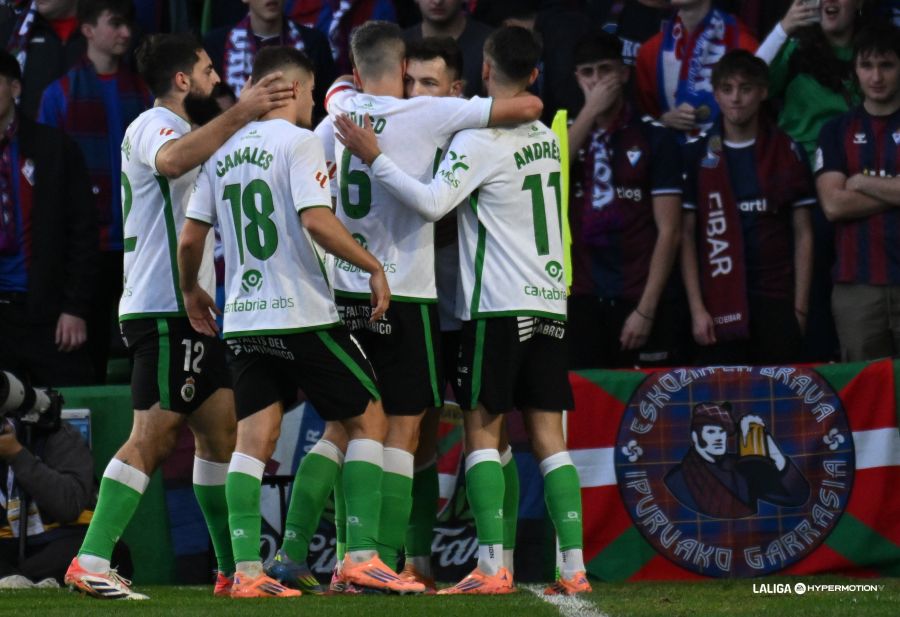 El Racing mantiene la bicefalia en el liderato