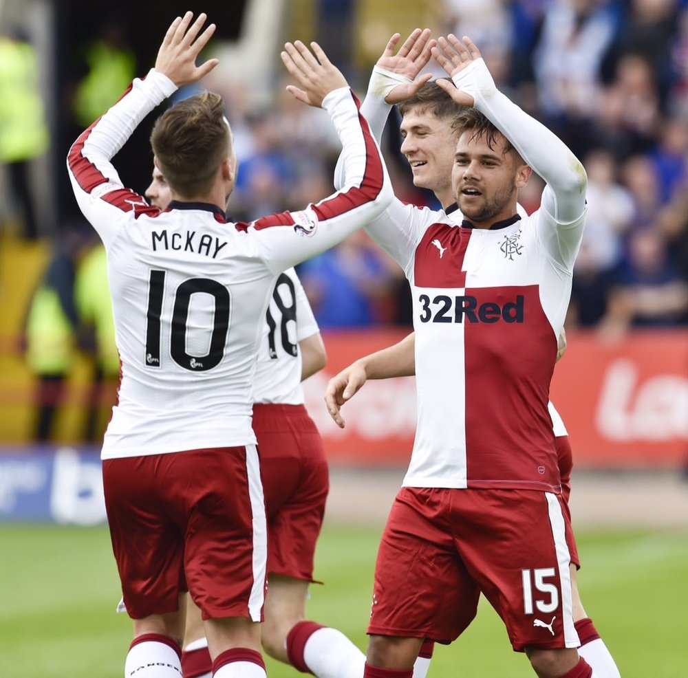 Los jugadores del Rangers celebran uno de los goles logrados ante el Dundee. SkySportsScotland