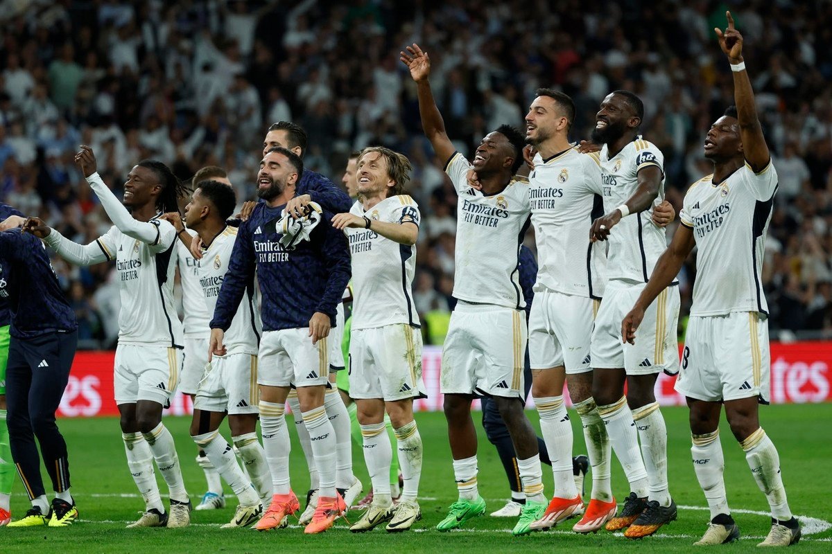 Os jogadores do Real Madrid celebram, em foto de arquivo. EFE