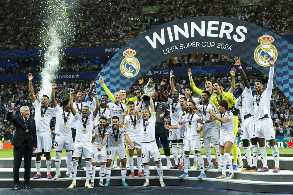 The European Super Cup could be expanded to feature four teams and be held abroad. EFE/Mariscal
