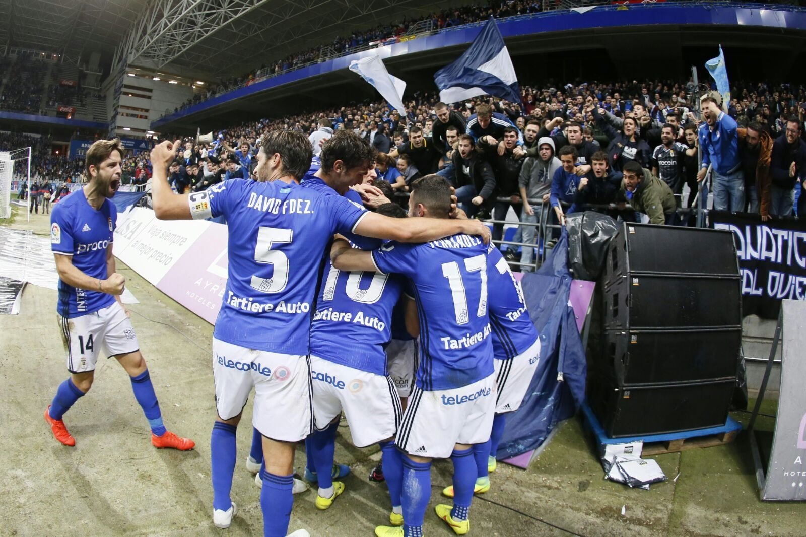 Descalabro del Rayo en el regreso del Oviedo a la zona de ascenso