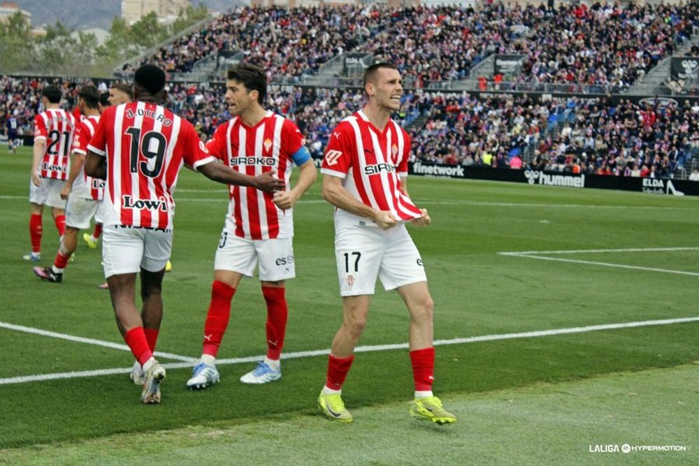 El Sporting logró un triunfo vital en Elda. LaLiga