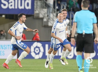 El Tenerife venció 4-0 ante el Real Oviedo. LaLiga
