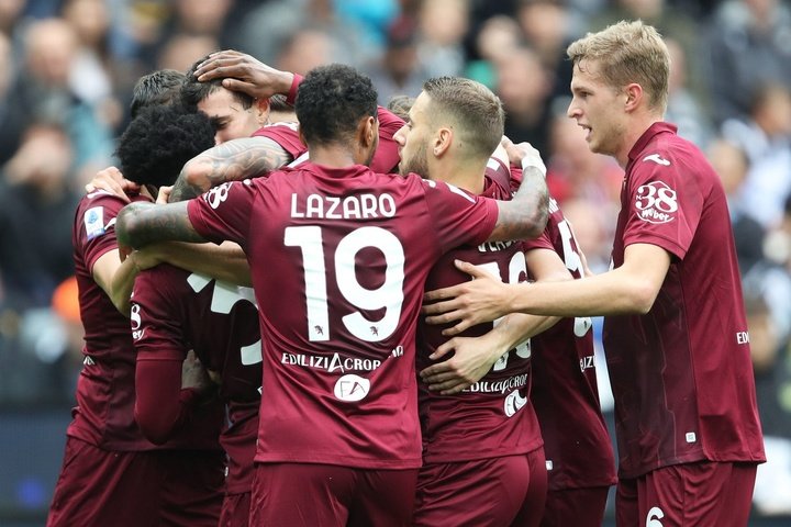 El Torino venció por 1-2 en una semana para olvidar del Udinese. EFE