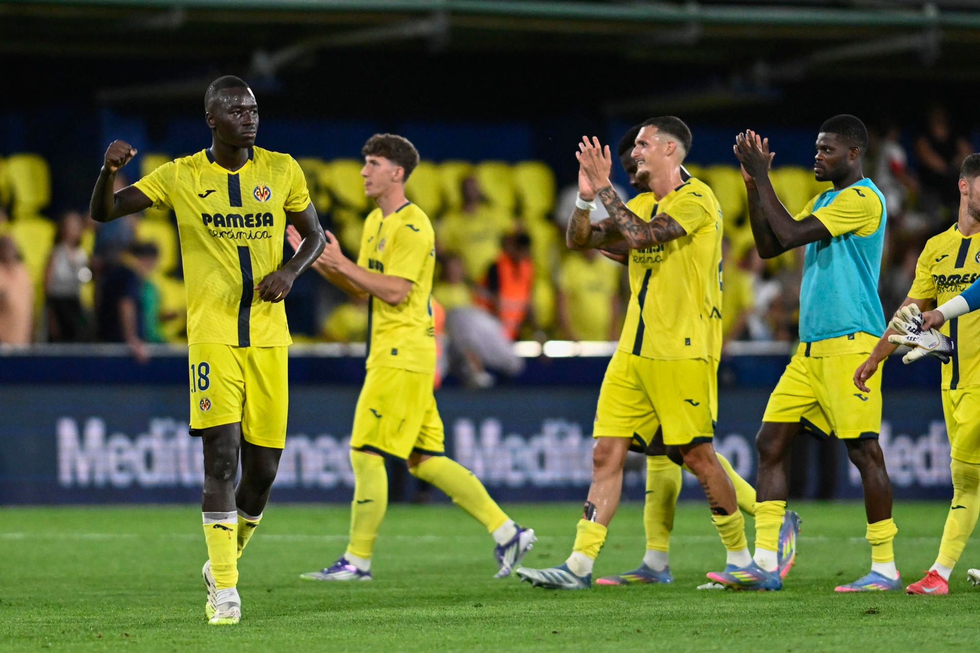 Giro de 180 grados en La Cerámica