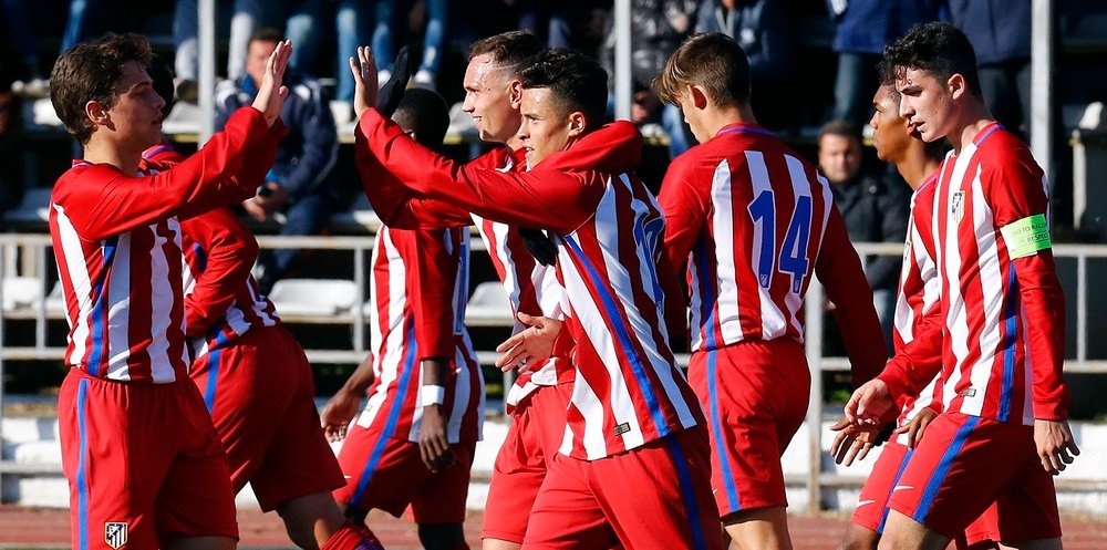 Los juveniles del Atlético de Madrid, celebrando uno de los goles logrados ante el Rostov en la UEFA Youth League. ClubAtléticodeMadrid