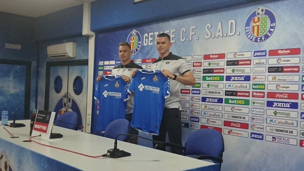 El Getafe presentó a Jack Harper y Raúl Carnero. Twitter/GetafeCF