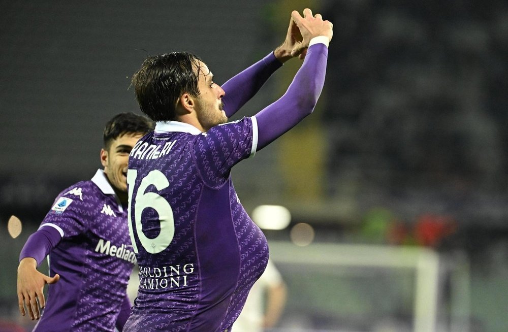 Luca Ranieri lleva a la Fiorentina a la 4ª plaza de la Serie A. EFE