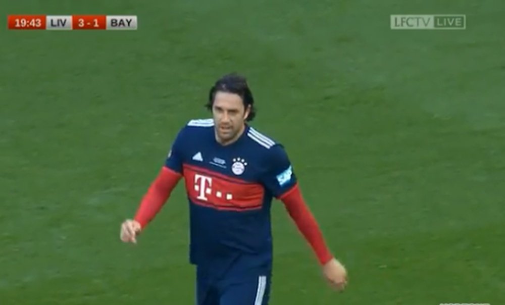 Luca Toni anotó uno de los cinco tantos de las leyendas del Bayern. Captura/LFCTV