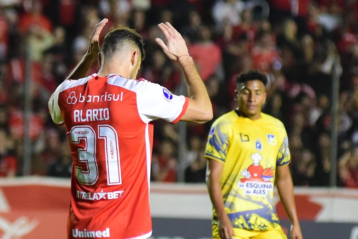 Internacional logró clasificarse para el 'play off' de la Copa Sudamericana después de vencer por 1-0, gracias al gol de Lucas Alario, a un Delfín que jugó más a no jugar que a hacerlo.