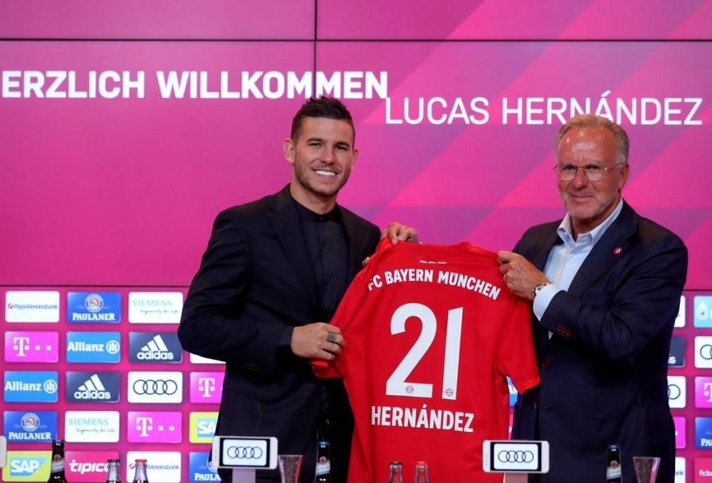 ucas Hernández a été officiellement présenté comme nouveau joueur du Bayern Munich. Twitter/FCBayern