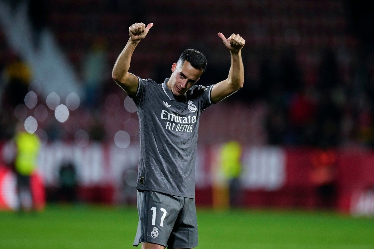 Real Madrid's Lucas Vazquez highlighted the role of Endrick and the substitutes in his team's victory over Celta Vigo in the last 16 of the Copa del Rey 2024-25. In addition, the ‘Merengues’ captain said that, despite the whistles, the fans at the Santiago Bernabeu always push them to improve.