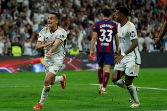 Lucas Vazquez's renewal with Real Madrid is taking shape. Melchor Ruiz reports on the 'COPE' channel that the board have in mind to propose a one-season extension, the dynamic that is always followed in the 'Merengues' offices when dealing with players over 30 years old. His good performance in the 'Clasico' has made this the ideal moment to reach an agreement.