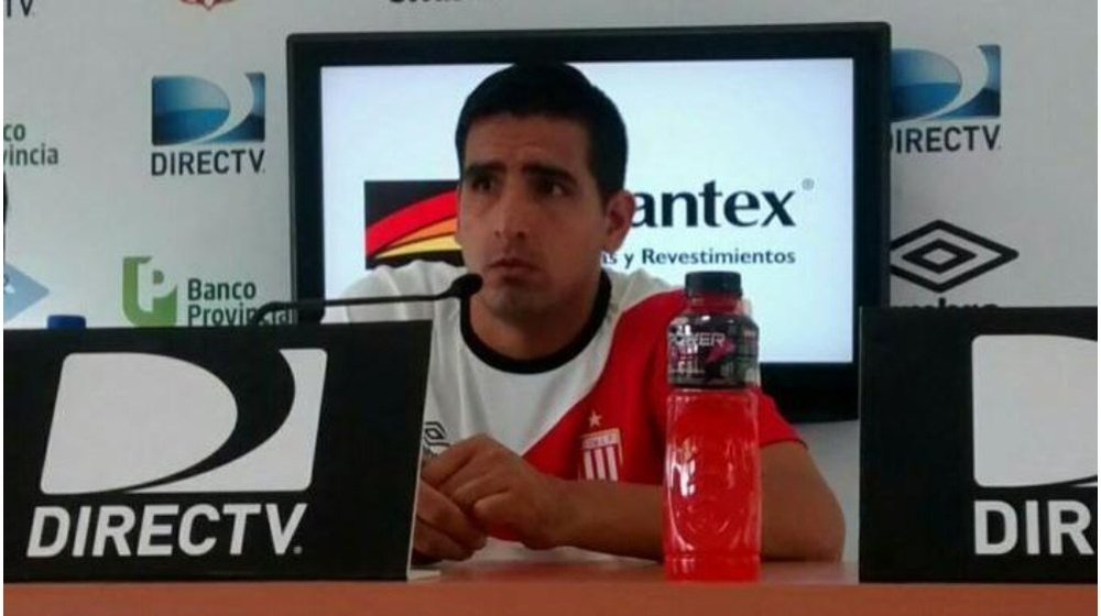 Lucas Viatri, en su presentación como jugador de Estudiantes de la Plata.