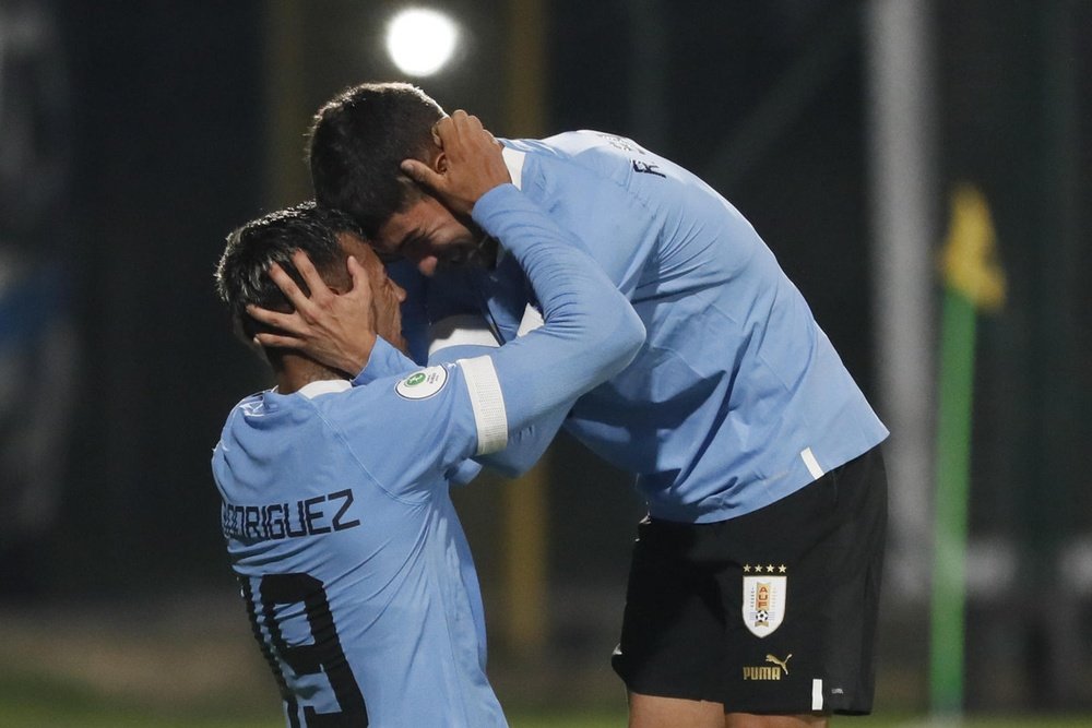 Uruguay, a un paso de coronarse en el Sudamericano Sub 20. EFE