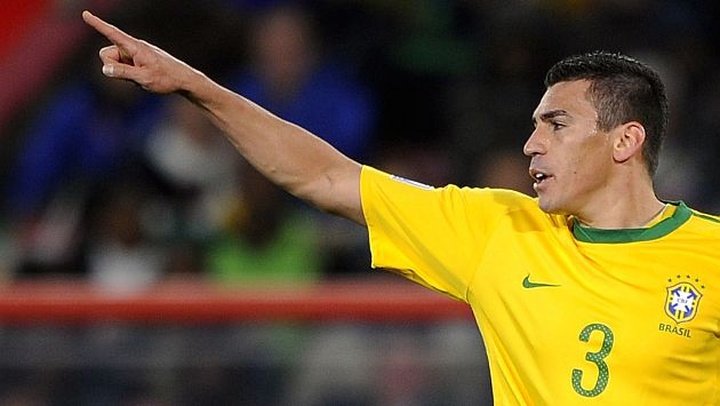 Ícone da Seleção Brasileira, Lúcio se aposenta aos 41 anos