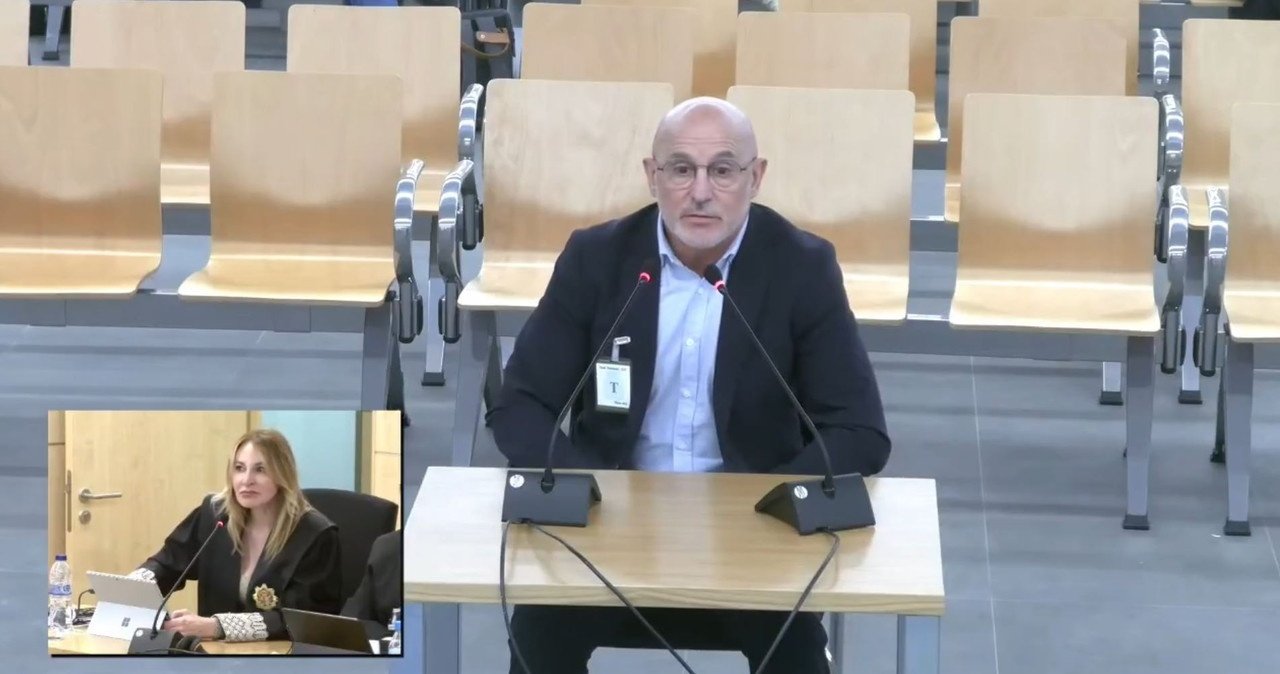 De la Fuente dice que no sabía nada del caso Rubiales: 