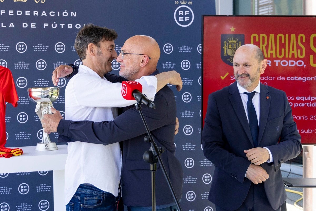 Luis de la Fuente, rendido al modelo de juego de la Selección Española. EFE