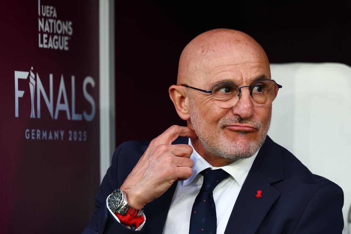 De la Fuente decided to let Morata take the penalty against Portugal. EFE/Anna Szilagyi