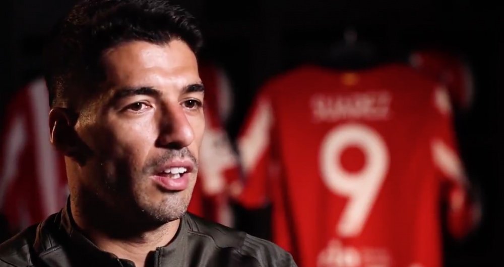 A primeira longa entrevista de Suárez no Atlético de Madrid. Captura/AtléticodeMadrid