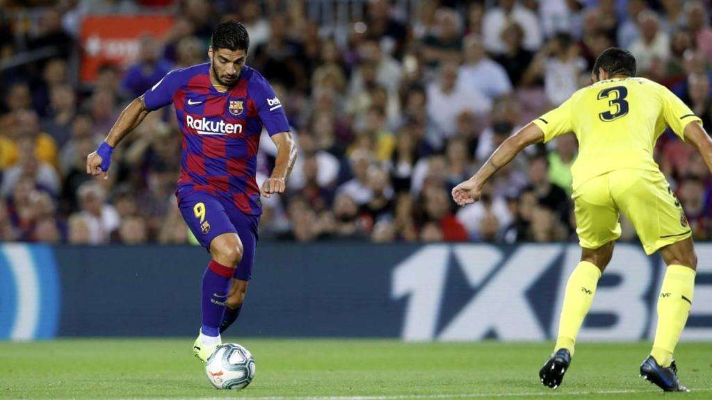 Luis Suárez fue silbado por el Camp Nou.