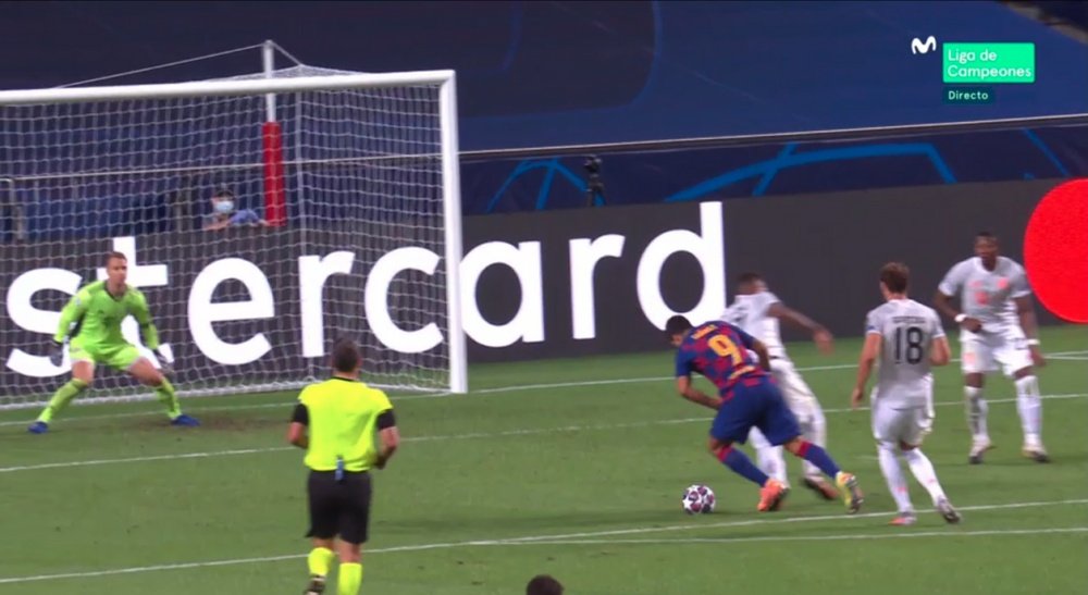 Boateng was beaten all ends up by Suarez. Captura/MovistarLigadeCampeones