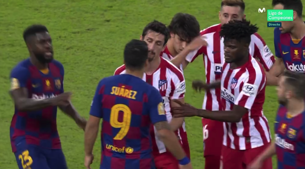 Pelea entre Savic y Luis Suárez