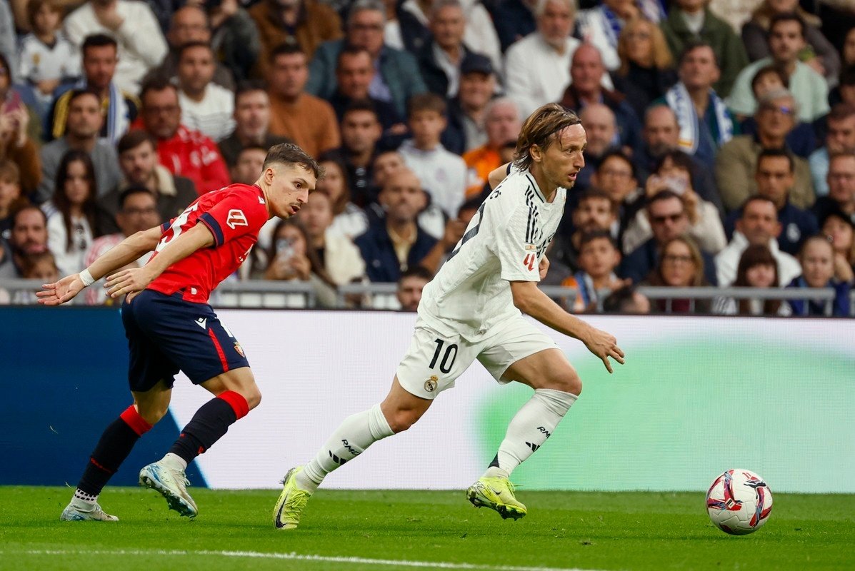 Modric, presidente de mesa en la RFEF a 48 horas de Anfield. EFE/Daniel González