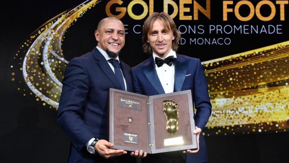 Modric ganha outro prêmio. Twitter/GoldenFoot