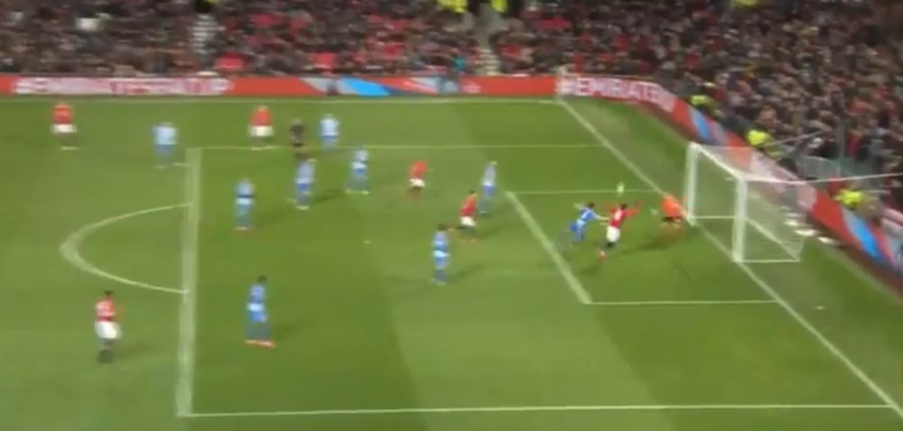 Lukaku heads Manchester United into the lead. Screenshot