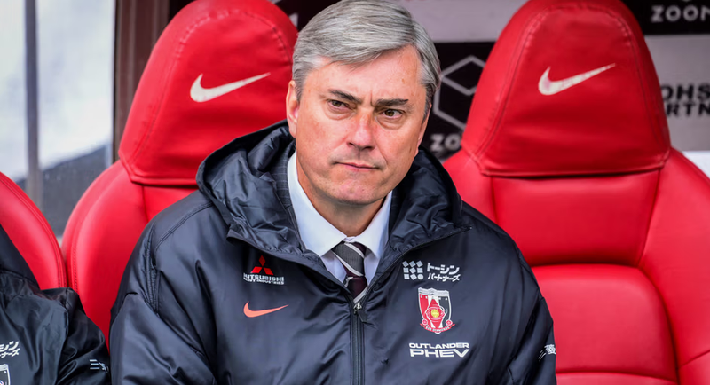 Maciej Skorza entrenador Urawa Reds