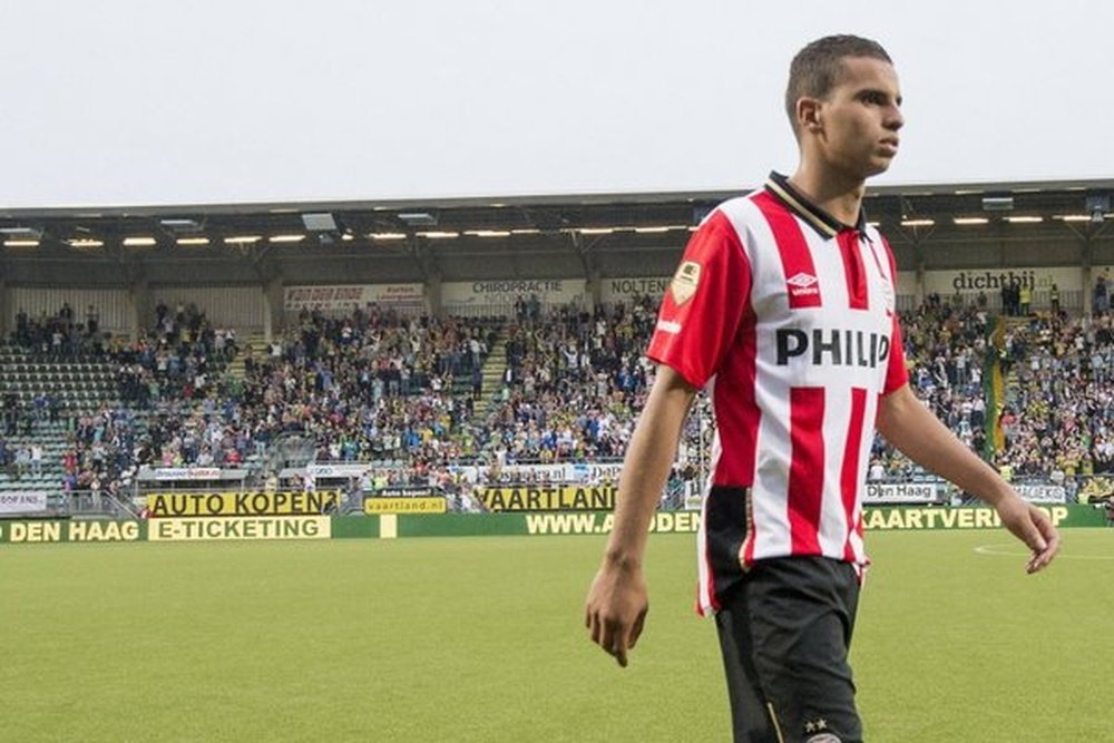 Maher jogou em 2016/17 cedido pelo PSV ao Osmanlispor, da liga turca. Twitter