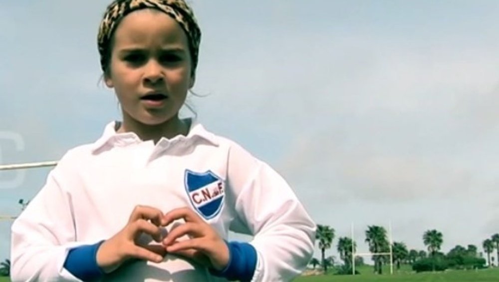 Mahia Macias hace goles que ganan partidos en Uruguay. Captura