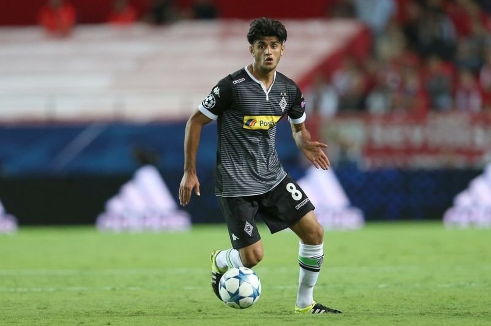 Mahmoud Dahoud, en un partido del Borussia Mönchengladbach, podría llegar a Dortmund. Borussia